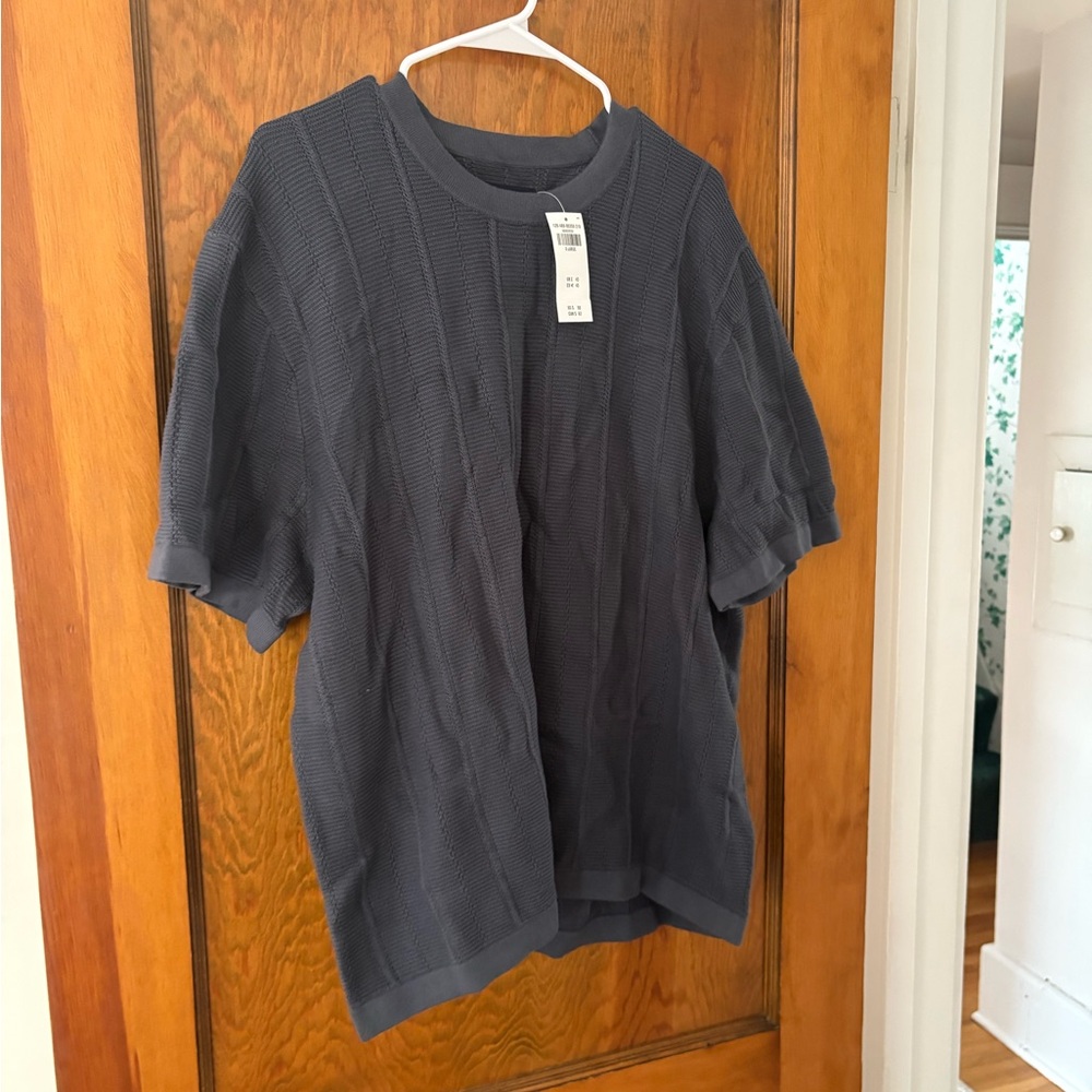 Abercrombie & Fitch Dark Gray Short Sleeve stitched tshirt